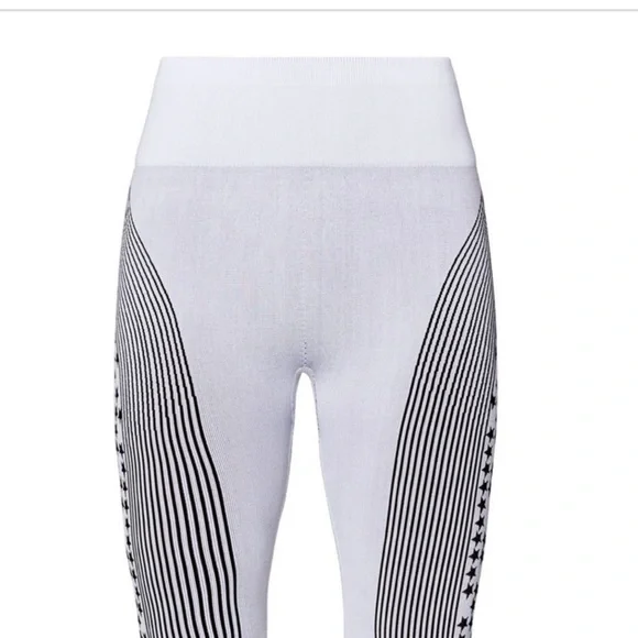 FABLETICS TIGHTS YOGA PANTS STARS & STRIPES BLACK & LIGHT GREY - Picture 10 of 15